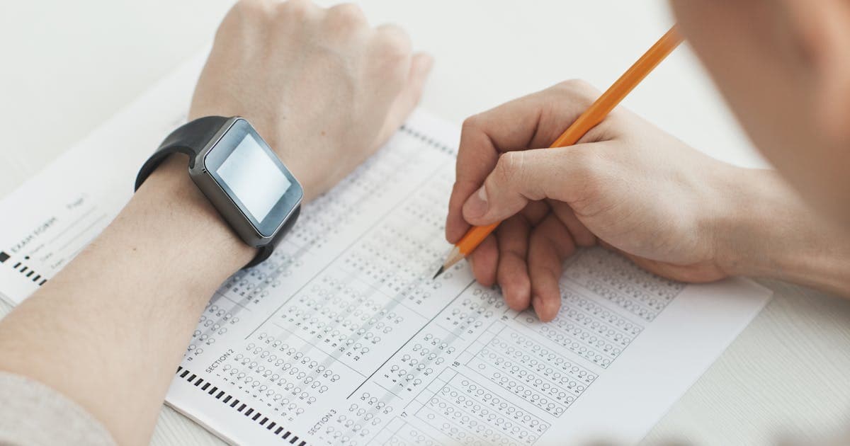 Petit Bac à l'école : pourquoi les profs adorent ce jeu (et les élèves aussi)